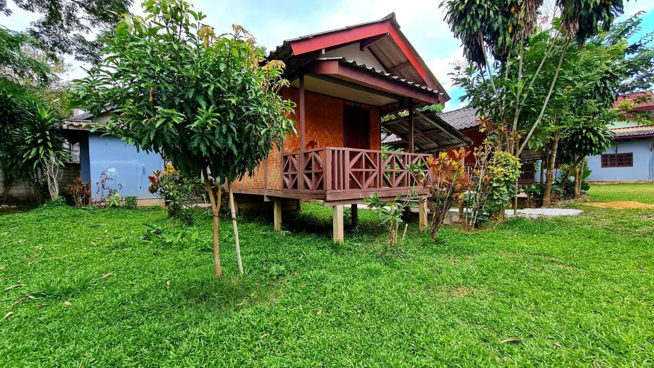 Pasanchai Bungalow Vang Vieng Esterno foto