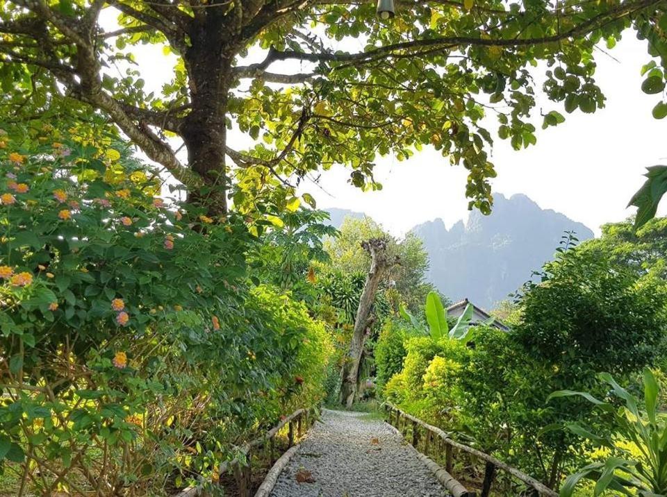 Pasanchai Bungalow Vang Vieng Esterno foto