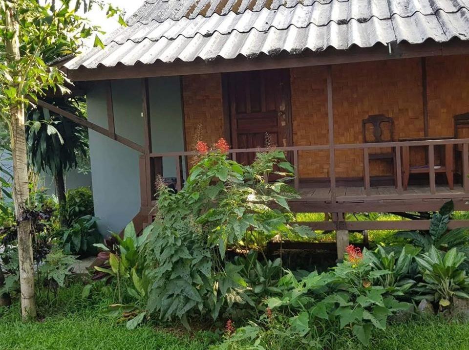 Pasanchai Bungalow Vang Vieng Esterno foto